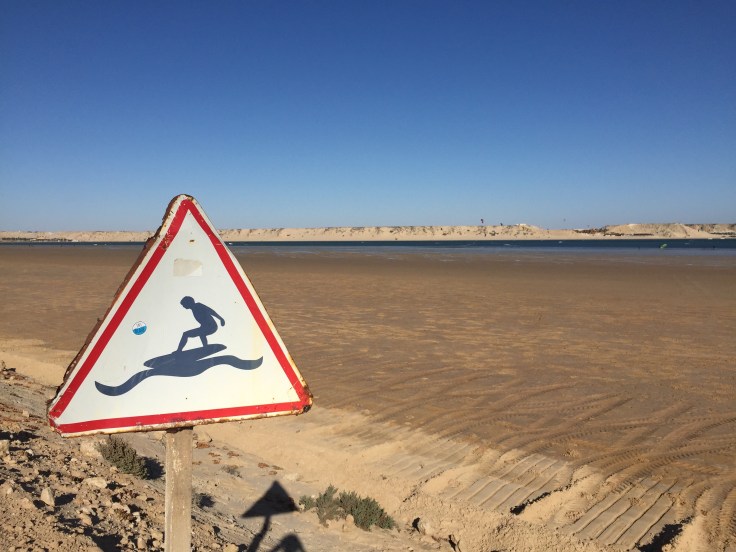 Dakhla road surfing sign